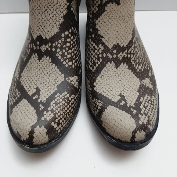LUCKY BRAND Basel H2O Snakeskin Print Rain Boots Zip-Up Booties Tan Brown Sz 7 M - Picture 6 of 14